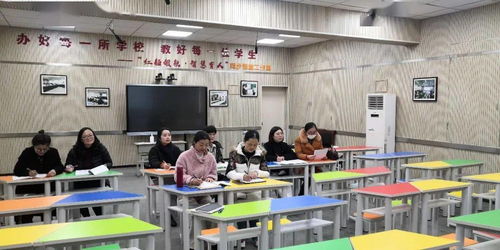 海盐县实小集团 推动理想课堂建设，深化学科教学与信息技术融合专题研训